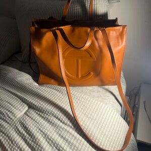 Elegant Tan Leather Tote Bag
